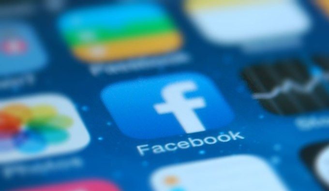 اعتراض به مدیر فیس بوک برای تبلیغات کلاهبرداری