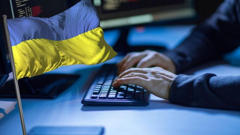حمله پیدرپی هکرهای روسی به وب سایتهای اوکراین