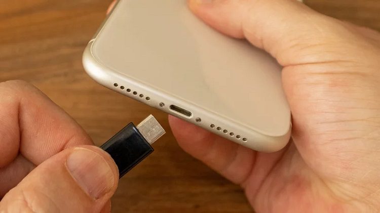موبایل‌های آمریکایی به USB-C مجهز می شوند؟