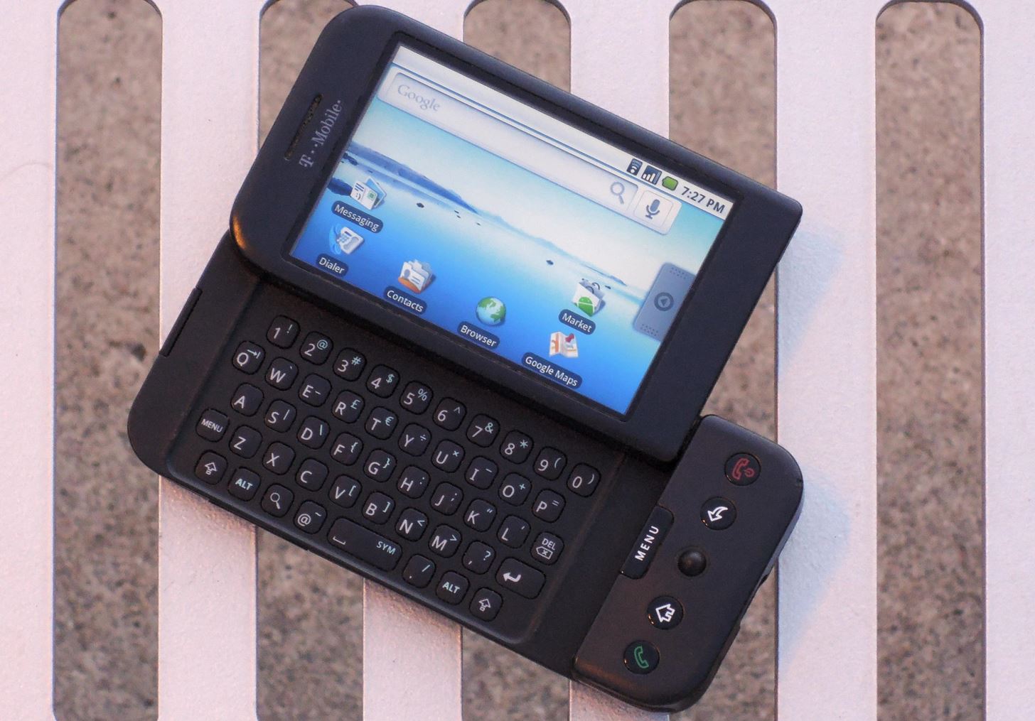 نگاهی به HTC Dream، اولین گوشی اندروید