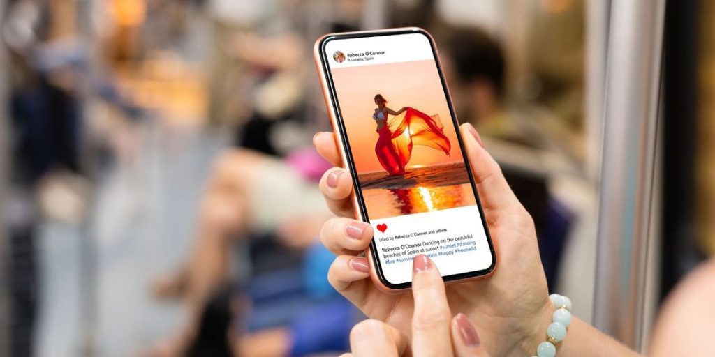 آموزش تگ کردن افراد پس از آپلود استوری اینستاگرام