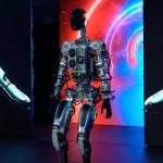 تسلا از ربات انسان‌ نما Optimus Gen 2 رونمایی کرد: نسل بعدی ربات‌ها