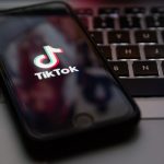 نحوه استفاده از TikTok بدون برنامه یا حساب کاربری