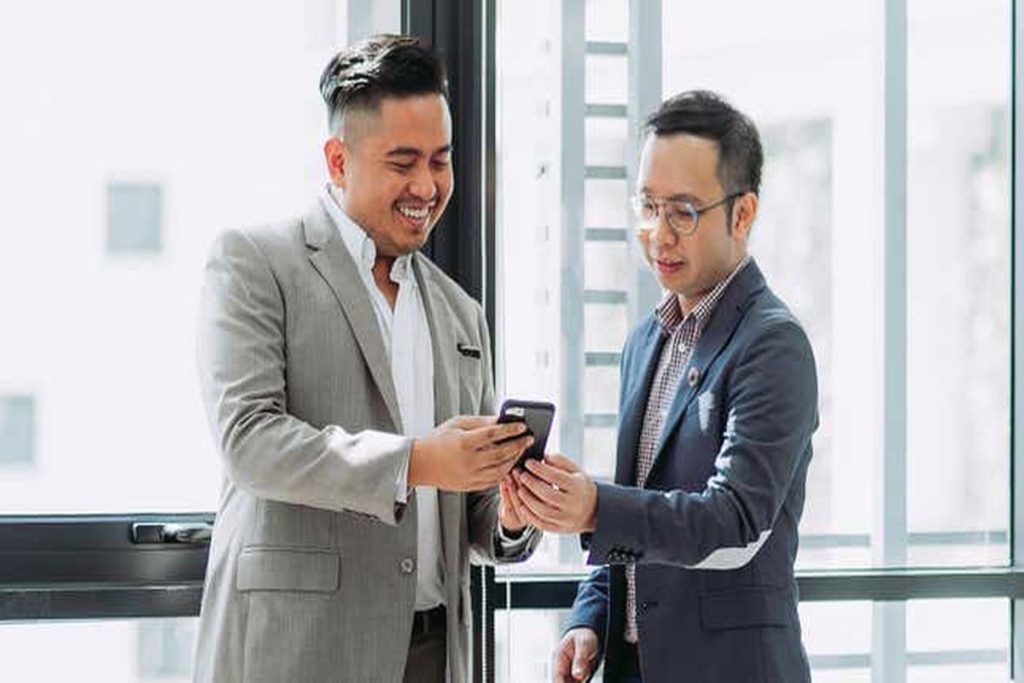 آموزش استفاده از Google translate به عنوان مترجم همزمان