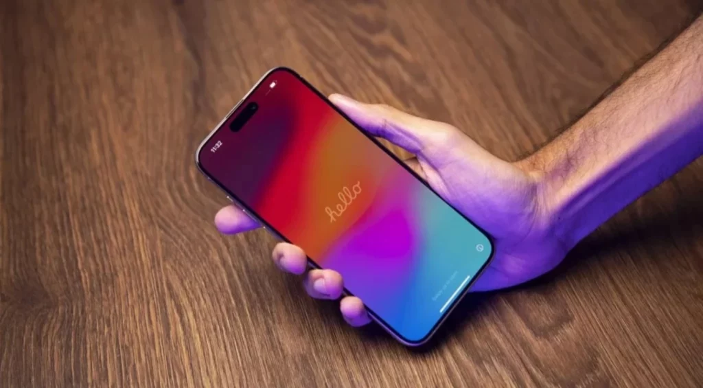 آپدیت خودکار آیفون ها در داخل جعبه از ماه آینده