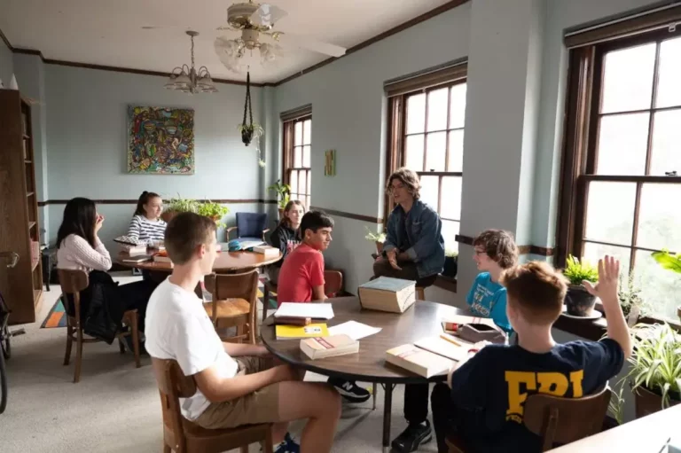 عوامل مؤثر در عملکرد دانش آموزان