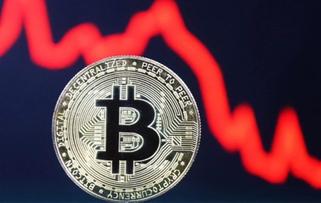 آیا امکان سقوط قیمت بیت کوین به زیر 60 هزار دلار وجود دارد؟