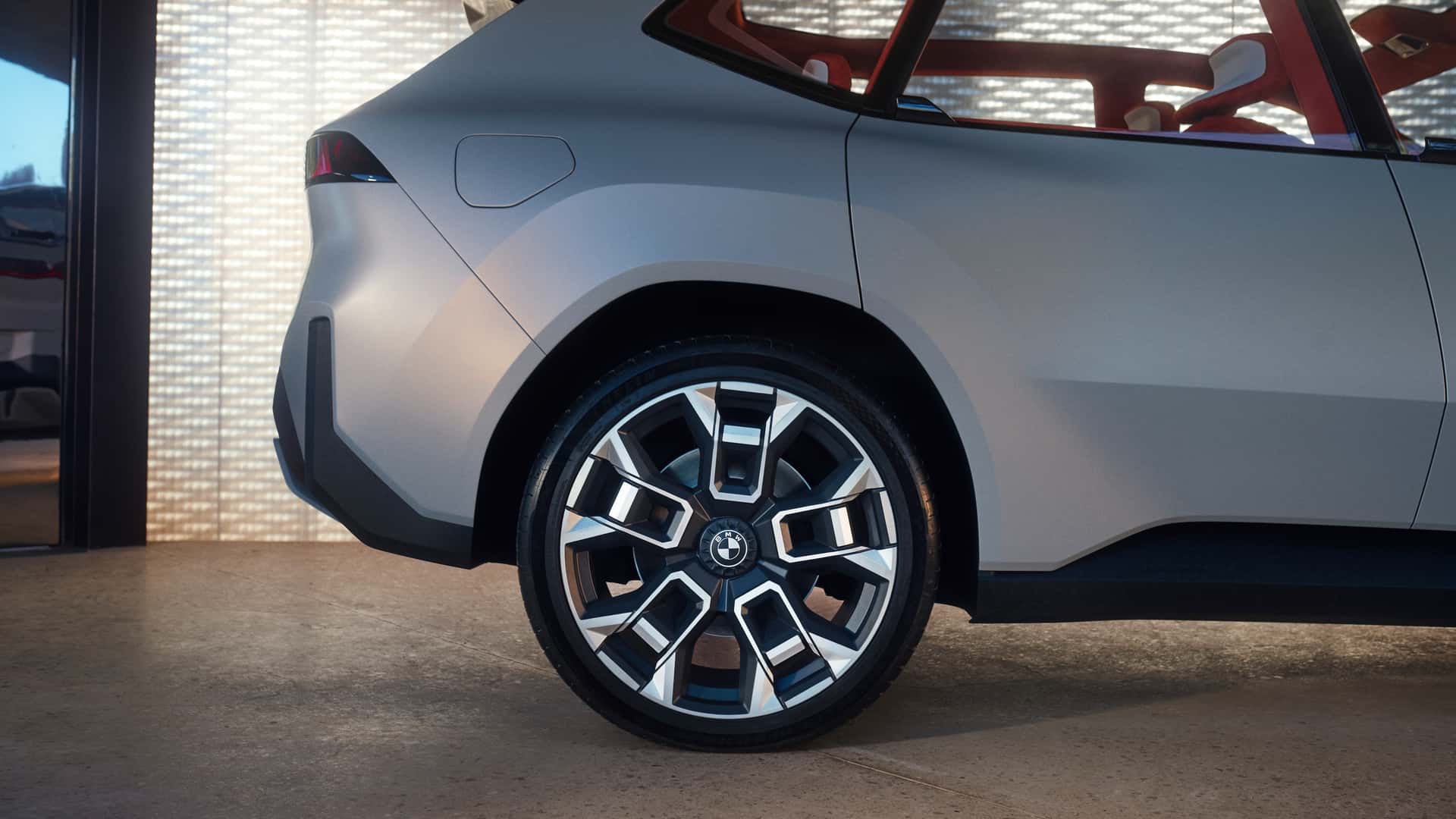 معماری جدید سری 3 EV بی ام و چه ویژگیهایی دارد؟ 2 ب ام و از فرم بدنه ویژن نئو کلاس به عنوان طرحی یکپارچه یاد کرده