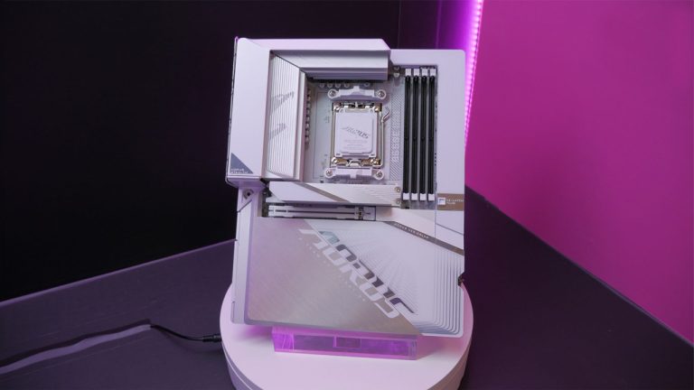 معرفی مادربرد B650E Aorus Stealth Ice