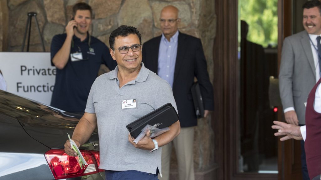 شکایت امید کردستانی از ایلان ماسک، پول من را بده!