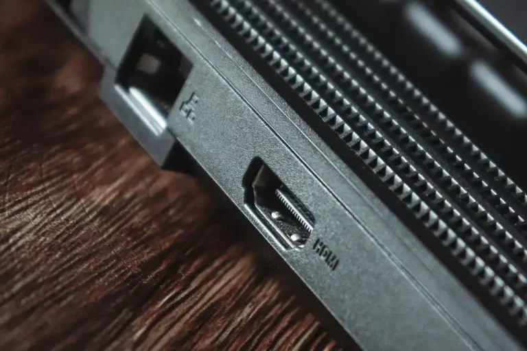 دسترسی بی سیم هکرها به صفحه نمایش از طریق HDMI!