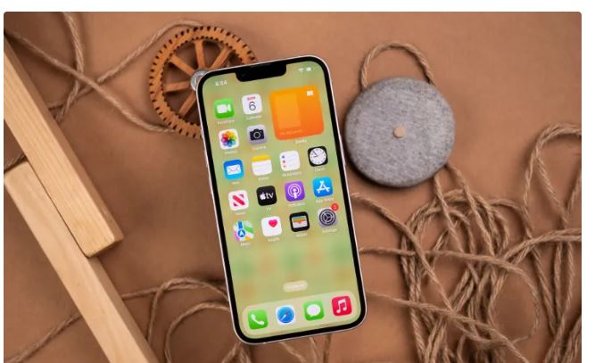 یک دهه انتظار؛ آیا آیفون SE جدید امسال رونمایی می‌شود؟