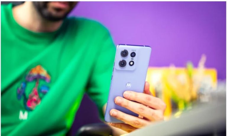 آپدیت اندروید ۱۵؛ کابوس جدید برای کاربران موتورولا اج ۵۰ پرو