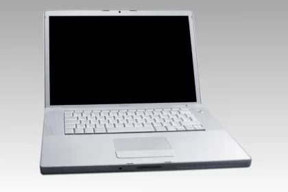 ۱۹ سال پیش در این روز، مکبوک پرو معرفی شد