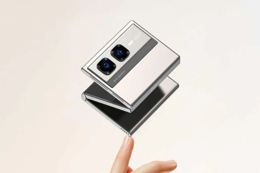 فلیپ‌فون سه‌تکه از راه رسید! رقیبی نوظهور برای گلکسی زد فلیپ سامسونگ