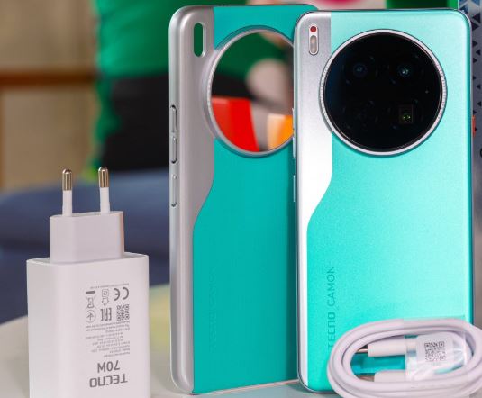 جعبه‌گشایی Tecno Camon 40 Premier: آیا این میان‌رده جذاب، رقیبی برای پرچمداران است؟