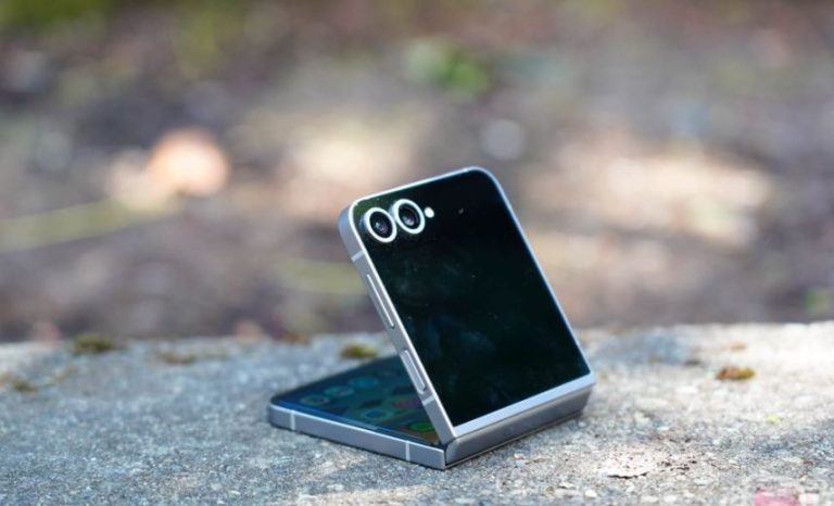 گلکسی Z Flip 6 با 849 دلار تخفیف: حافظه دو برابر، هدیه رایگان و قیمتی باورنکردنی!