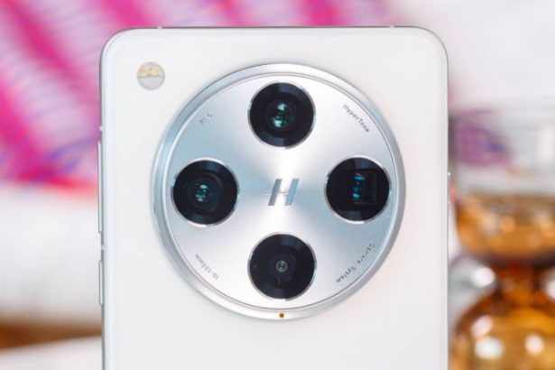 اوپو Find X8S: کوچک اما قدرتمند، با نمایشگر 6.3 اینچی و عمر باتری فوق‌العاده