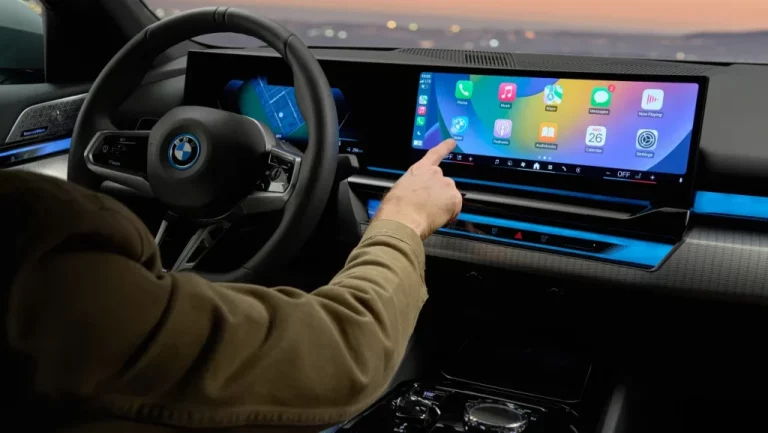 انقلابی در سرگرمی خودرو: CarPlay را بدون محدودیت تجربه کنید!