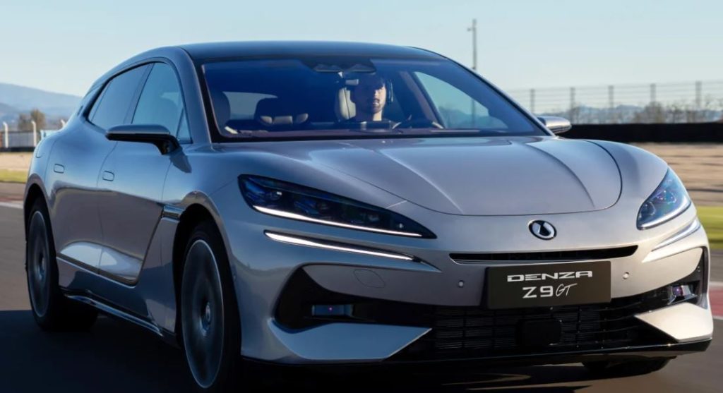 پادشاهی بریتانیا در محاصره هیولا: BYD DENZA با قدرت 1000 اسب بخار به میدان می‌آید!