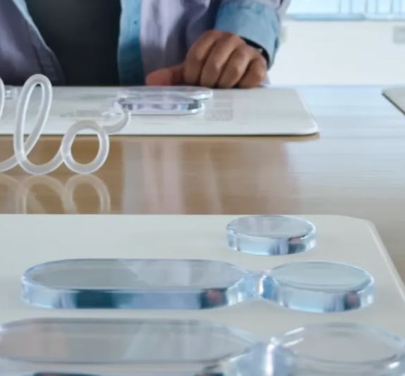 iOS ۱۶ و مرگ Liquid Glass: شفافیت قربانی خوانایی شد