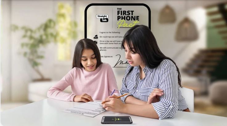 Straight Talk از «پیمان اولین گوشی» رونمایی کرد؛ ابتکاری تازه برای کاهش وابستگی به صفحهنمایش