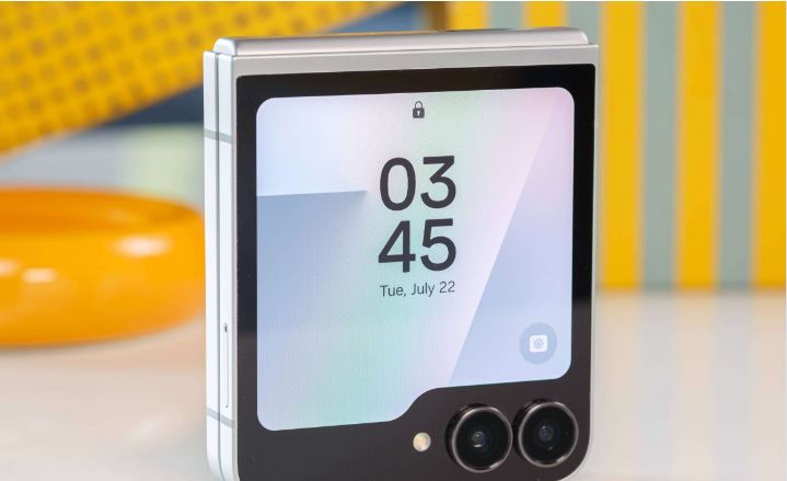 بررسی اولیه گلکسی زد فلیپ ۷ FE؛ آیا نسخه اقتصادی گوشی تاشو سامسونگ ارزش خرید دارد