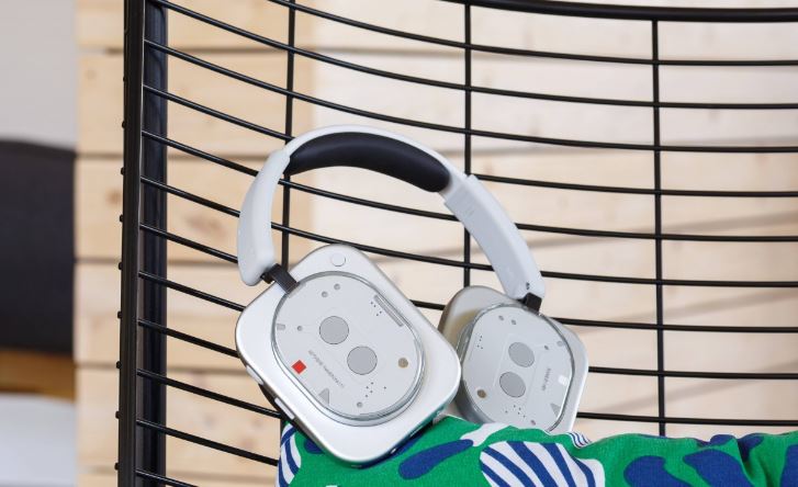 بررسی Nothing Headphone (1)؛ رقیبی تازه‌نفس برای بزرگان بازار