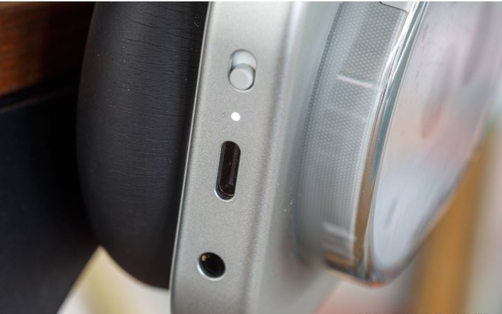 بررسی Nothing Headphone (1)؛ رقیبی تازهنفس برای بزرگان بازار 11 بررسی Nothing Headphone (1)؛ رقیبی تازهنفس برای بزرگان بازار