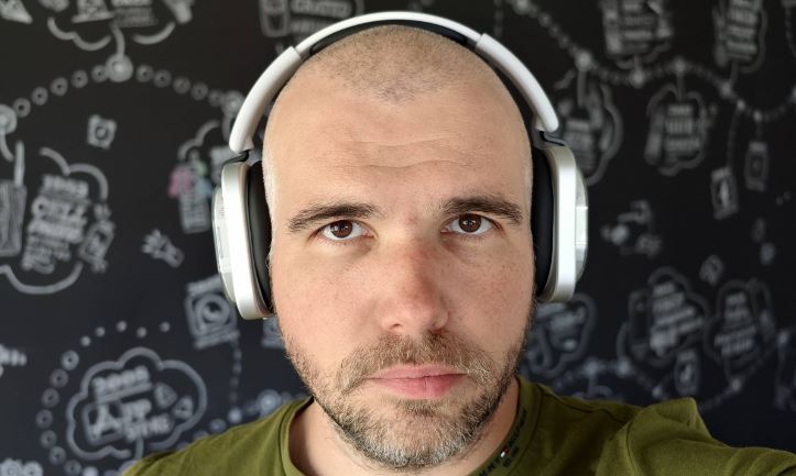 بررسی Nothing Headphone (1)؛ رقیبی تازه‌نفس برای بزرگان بازار