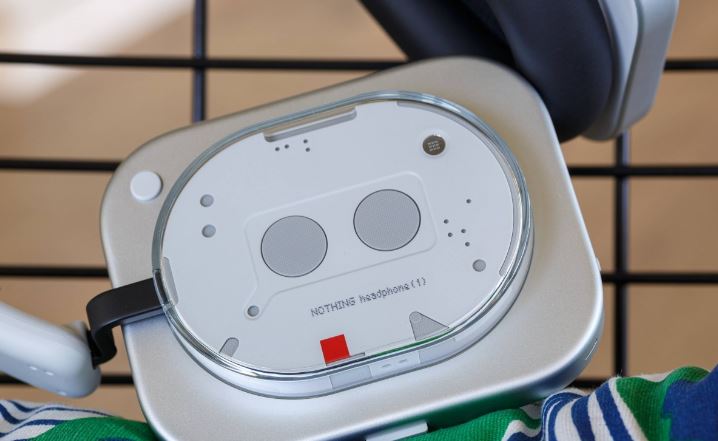 بررسی Nothing Headphone (1)؛ رقیبی تازهنفس برای بزرگان بازار 2 بررسی Nothing Headphone (1)؛ رقیبی تازهنفس برای بزرگان بازار