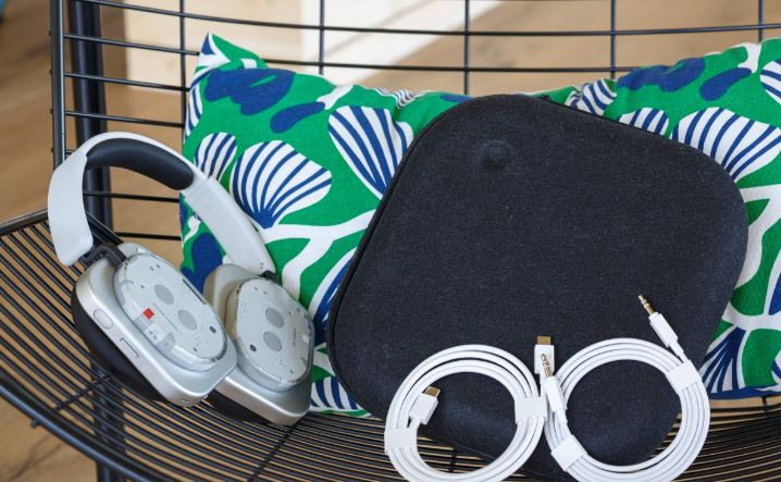 بررسی Nothing Headphone (1)؛ رقیبی تازهنفس برای بزرگان بازار 1 بررسی Nothing Headphone (1)؛ رقیبی تازهنفس برای بزرگان بازار