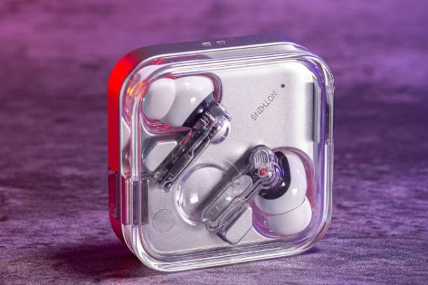 Nothing Ear (3) با کیس آلومینیومی و دکمه تازه؛ چه قابلیت‌های جدیدی در راه است
