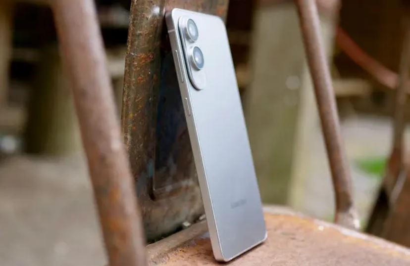 رقابت داغ: آیا آیفون ۱۷ ایر توانایی شکست گلکسی S25 اج را دارد