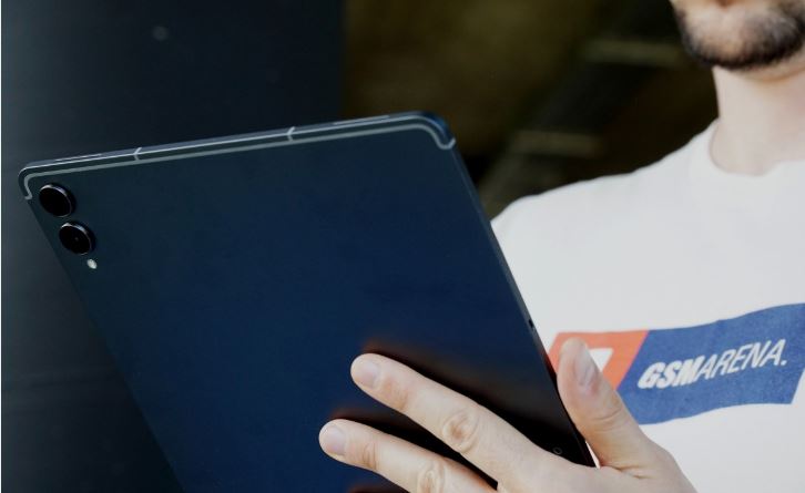 گلکسی تب S11 اولترا در دفتر ما؛ بررسی کوتاه پرچمدار جدید سامسونگ