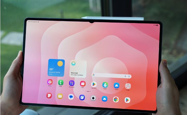گلکسی تب S11 اولترا در دفتر ما؛ بررسی کوتاه پرچمدار جدید سامسونگ