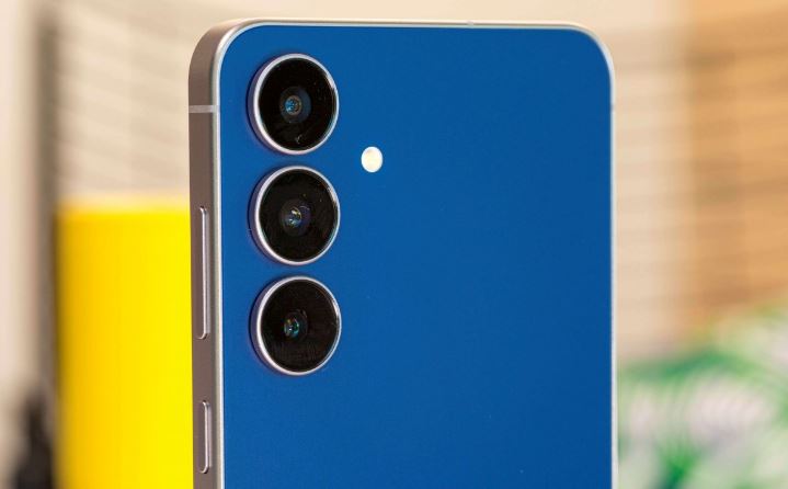 گلکسی S25 FE نزدیک است؛ موفقیت گذشته با ارتقای ویژگیهای کلیدی 3 گلکسی S25 FE نزدیک است؛ موفقیت گذشته با ارتقای ویژگیهای کلیدی