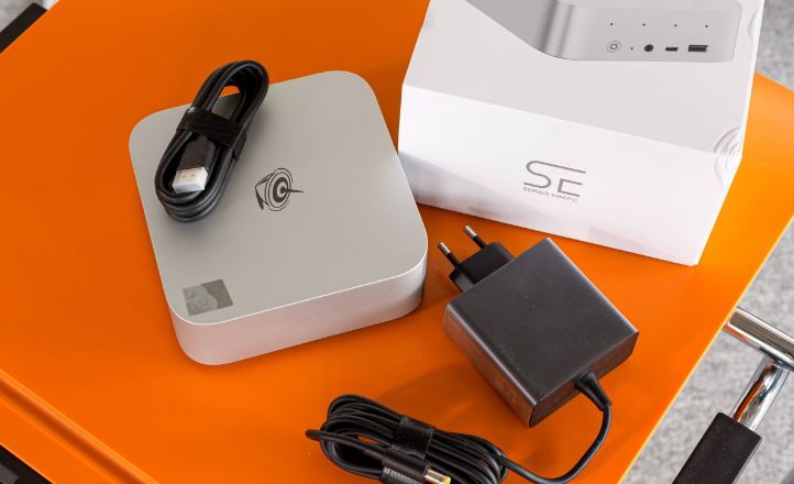 بررسی مینی پیسی Beelink SER9 Pro؛ غول کوچک رایزن 7 با داک توسعه M.2 1 بررسی مینی پیسی Beelink SER9 Pro؛ غول کوچک رایزن 7 با داک توسعه M.2