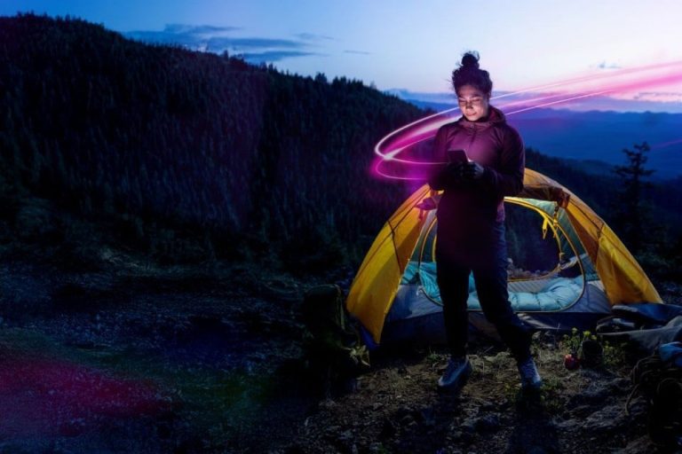 T-Mobile دامنه سرویس ماهواره‌ای T-Satellite را گسترش داد؛ پشتیبانی از واتساپ، گوگل مپس و X