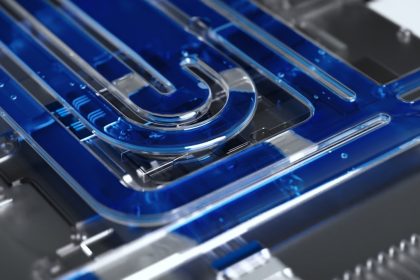 REDMAGIC سیستم خنککننده مایع پیشرفته خود را رونمایی کرد؛ پایان دوران داغ شدن گوشیها