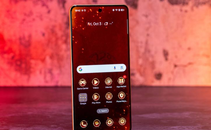 جعبه‌گشایی نسخه محدود Realme 15 Pro با تم Game of Thrones