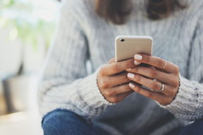 با واتساپ سرگرم شوید: ۱۰ بازی سرگرمکننده برای گروههای دوستانه و خانوادگی