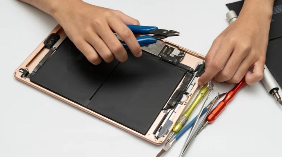 راهنمای تشخیص مشکل پیکسل در آیپد و امکان تعمیر آن 1 تست طلایی: چگونه بفهمیم مشکل سختافزاری است یا نرمافزاری