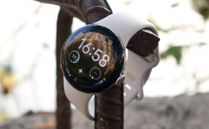 گوگل پیکسل واچ ۴؛ زیباتر و هوشمندتر، مدعی تاج ساعتهای اندرویدی