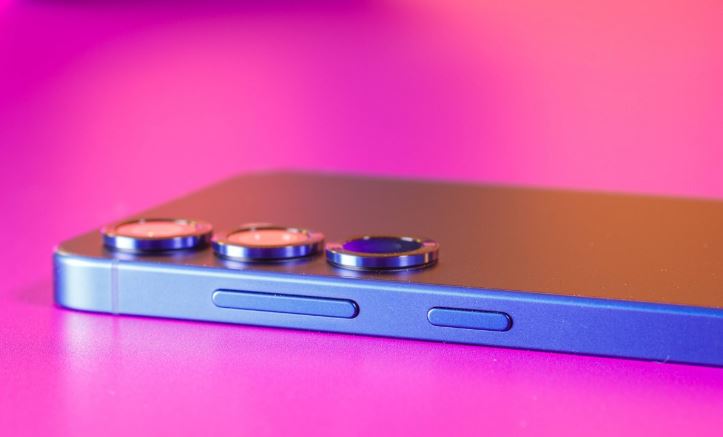 پایان عکسهای تار و کج؟ سامسونگ با شاتر جهانی به مصاف اپل میرود 1 جزئیات فنی: یک سنسور ۱۲ مگاپیکسلی مرموز