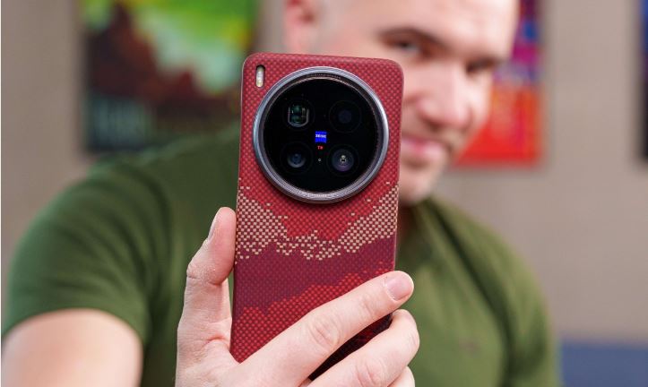 ۵ انتخاب برتر او را که ترکیبی از گوشی‌های تاشو و پرچمداران عکاسی هستند، بررسی می‌کنیم