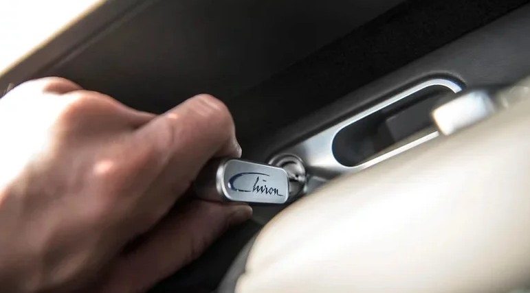 کلید جادویی بوگاتی شیرون؛ مجوز عبور از مرزهای فیزیک