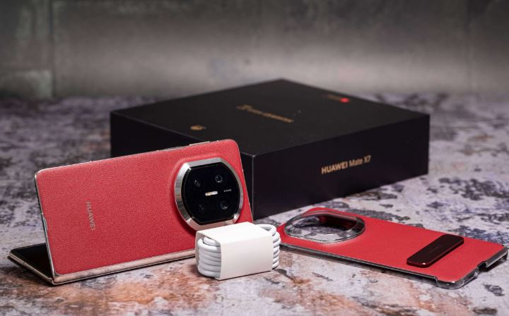 هواوی Mate X7 معرفی شد؛ تجربه‌ای نزدیک به تبلت در قالب گوشی تاشو لوکس