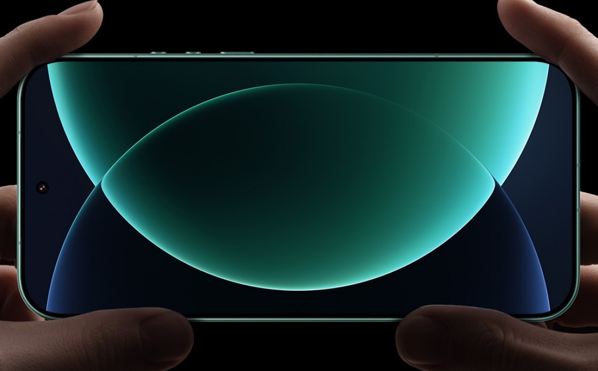 نمایشگر و طراحی: درخشان و مستحکم