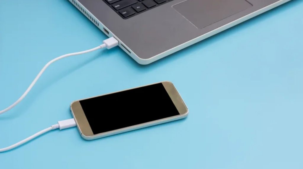 هشدار مهم: این ۳ وسیله را حتماً به پورت USB 3.0 وصل کنید 3 گوشیهای هوشمند و تبلتها